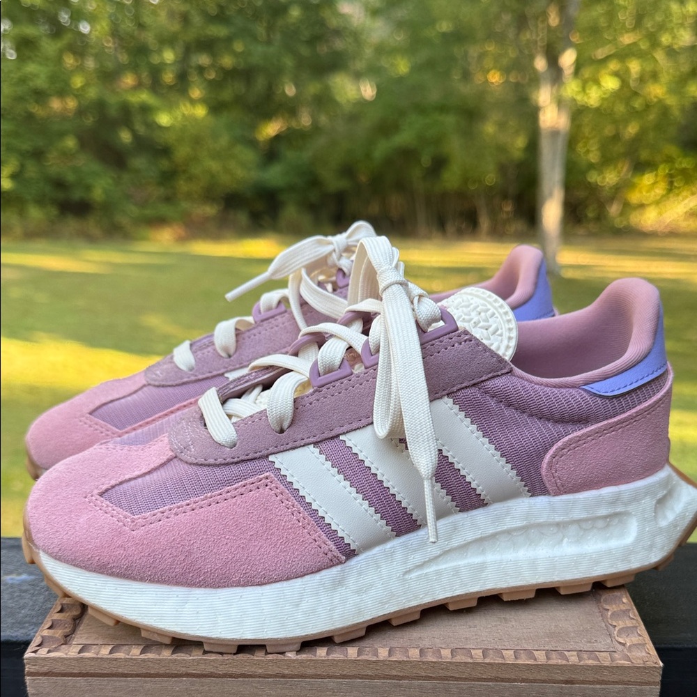Adidas Women's Mauve and Cream Sneakers